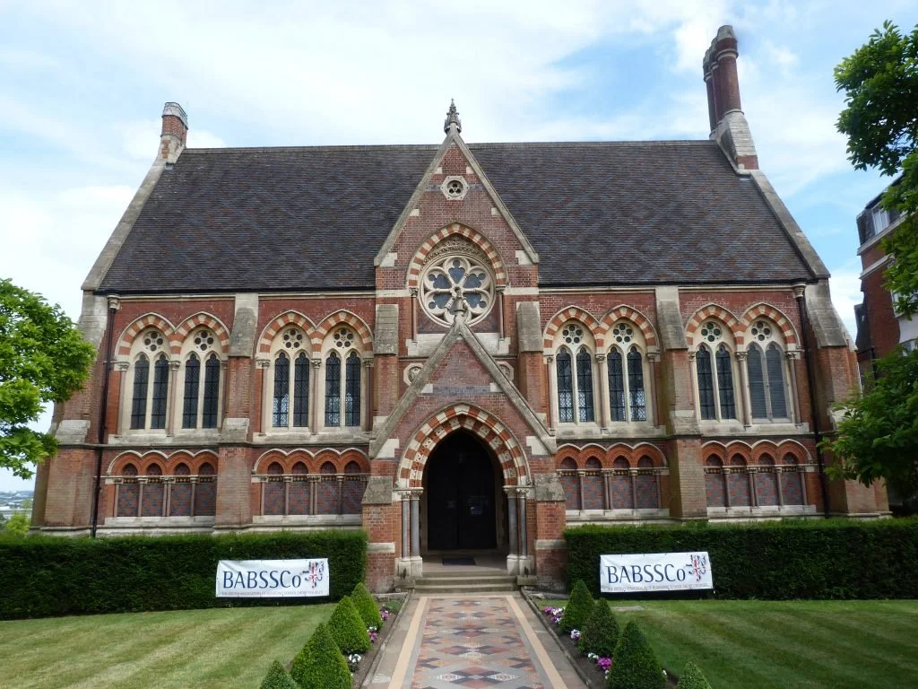 The House System: Boarding Configuration and Internal Hierarchies